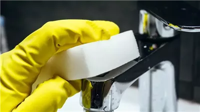 دراسة: تحذيرات من مخاطر الإسفنج السحري على الصحة والبيئة