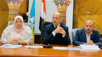 تعليم الإسكندرية: توزيع الكتب المدرسية وتوعية أولياء الأمور بالفروق بين نظام البكالوريا والثانوية العامة