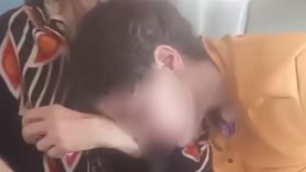 جانب من الفيديو 