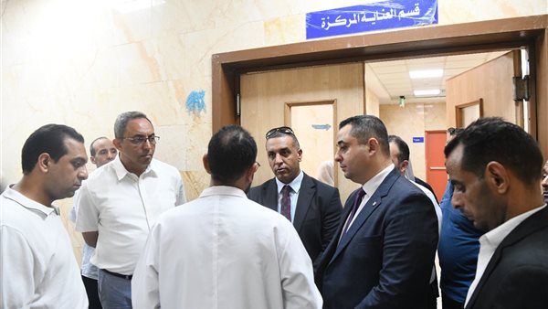 جولة محافظ قنا