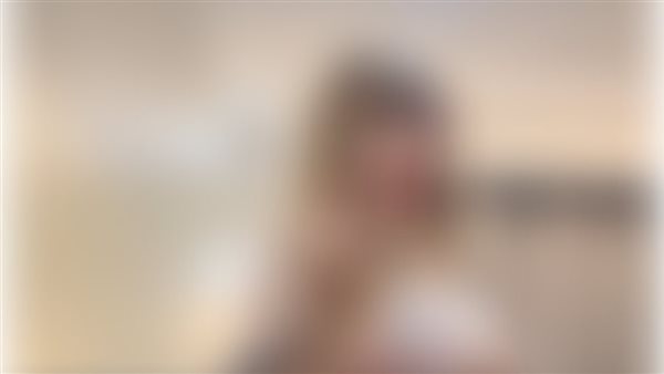 الراقصة بوسي الأسد