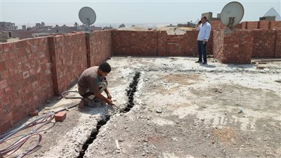 أول تعليق من محافظ الجيزة بشأن إزالة 6 أبراج مخالفة في الهرم