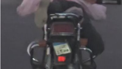 حركات استعراضية.. الأمن يفحص فيديو سائق موتوسيكل عرض حياة الناس للخطر أعلى الدائري