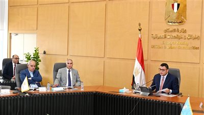 برئاسة وزير الإسكان.. تشكيل لجنة لمتابعة تخصيص وحدات موظفي الحكومة في العاصمة الإدارية