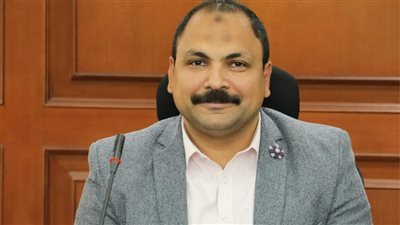 تقمص شخصية موظف بالتصالح.. رئيس حي بولاق الدكرور يحبط عملية نصب قبل وقوعها | خاص 