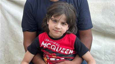 بعد وصول التبرعات لـ6 ملايين جنيه.. والد الصغير يونس المصاب بضمور العضلات: نشكر القاهرة 24 ونسعى لاستكمال 13 مليونا