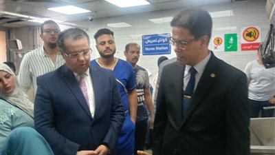في جولة مفاجئة.. رئيس جامعة بنها يتفقد مستشفى بنها الجامعي للاطمئنان على الخدمة الطبية المقدمة للمرضى