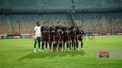 أحمد شعبان لاعب فاركو يمزق قميصه بعد استبداله أمام الأهلي | صورة 