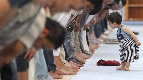 الاطفال في الصلاة
