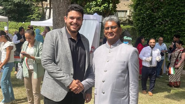 سفير الهند ومحرر