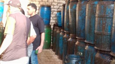 ضبط مخزن غير مرخص لتكرير زيوت الطعام المستعملة في بني سويف لإعادة استخدامها 