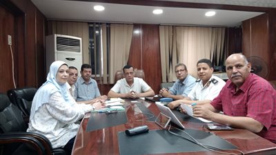 مدير تعليم سوهاج يتابع انتظام امتحانات الدور الثاني لشهادة الثانوية العامة