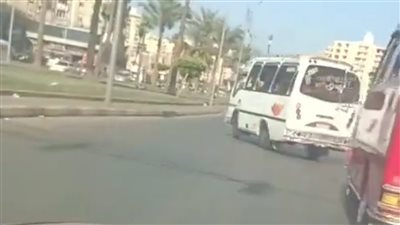 الأجهزة الأمنية تفحص فيديو لهو سائقي عدة سيارات ميكروباص بالإسكندرية
