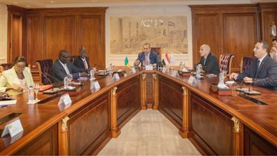 السنغال تبحث مع شركة العاصمة الإدارية نقل سفارتها إلى الحي الدبلوماسي