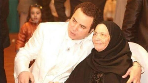 صبحي خليل ووالدته