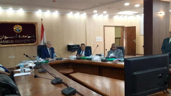 رئيس جامعة أسوان