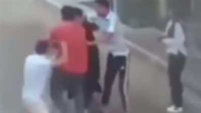 عاتبتهم على معاكستها.. القبض على عاملين تعديا بالضرب على سيدة في الدقهلية