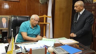 محافظ الوادي الجديد يعتمد نتيجة الدور الثاني للشهادة الإعدادية