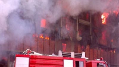 وفاة طالب أزهري إثر تعرضه لحريق مصنع في شبرا الخيمة