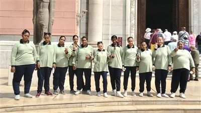 المتحف المصري بالتحرير يحتضن فتيات ذوي الاحتياجات الخاصة ويعرفهم بـ الحضارة المصرية | صور 