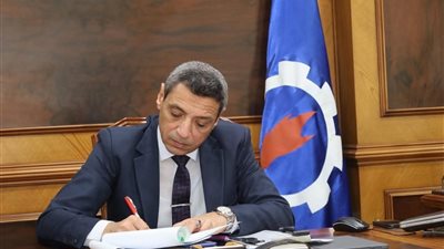 محافظ السويس يقرر تخفيض درجات القبول بالثانوي العام والفني