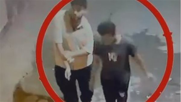 سرقة هاتف شاب من