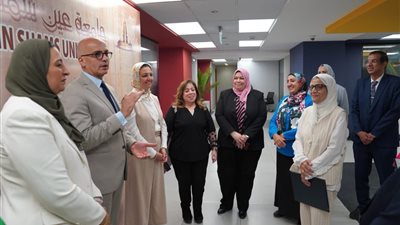 رئيس جامعة عين شمس يحتفي بالحصول على شهادة الاعتماد المؤسسي 20254 لمدة خمس سنوات 