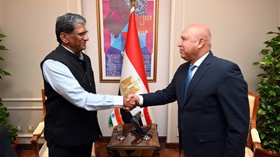 كامل الوزير يبحث مع السفير الهندي زيادة أعمال الشركات الهندية في مصر