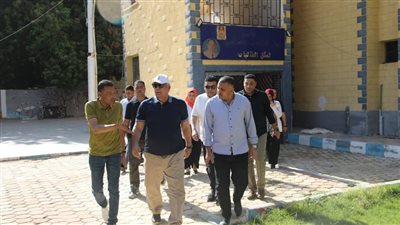 خلال جولته التفقدية.. محافظ الوادي الجديد يتابع جاهزية مقر بيوت الطلبة والطالبات للعام الدراسي المقبل