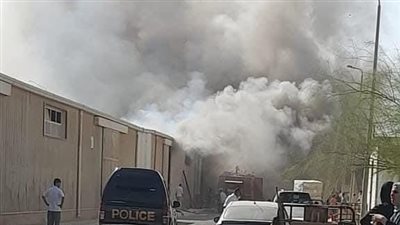 إصابة 7 عمال بحالات اختناق في اندلاع حريق بمصنع بالمنطقة الصينية بالعين السخنة 