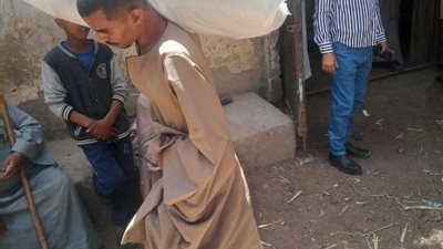 بعد نشر القاهرة 24.. محافظ سوهاج يُكلّف رئيس مركز البلينا بمتابعة صرف الأسمدة المدعمة في أولاد عليو وبرديس