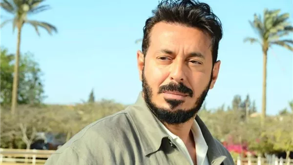 الفنان مصطفى شعبان