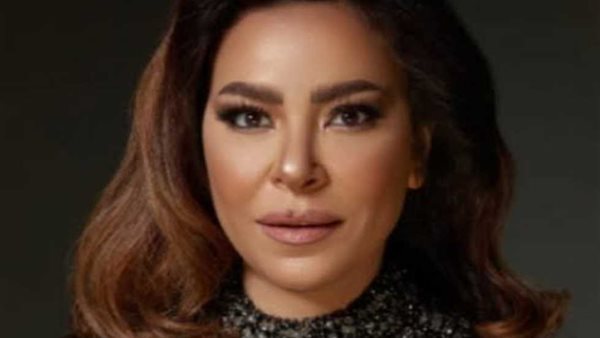 الفنانة أولفت عمر