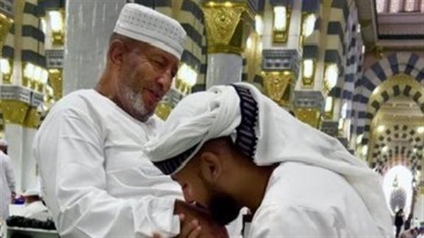 المنشد أحمد حسن وهو