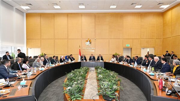 وزيرا الإسكان والسياحة