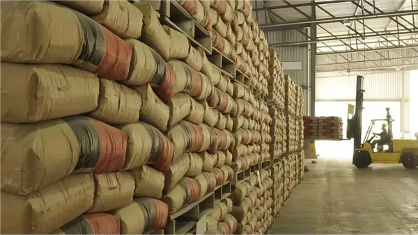 من داخل أحد مصانع