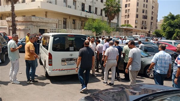 تشييع جثمان شقيقة