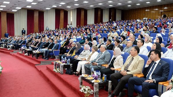 بحضور رئيس جامعة