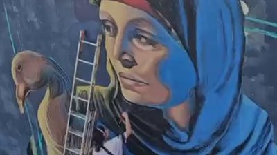 داليدا بالجلباب البلدي.. الفنانة ندى مرجاوي توثق الهوية المصرية على جدران العاصمة الفرنسية