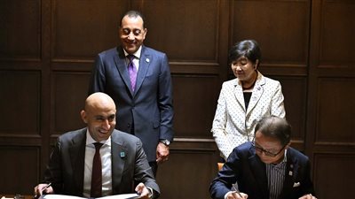 رئيس الوزراء يشهد توقيع مذكرتي تفاهم بين وزارة التعليم وحكومة طوكيو 