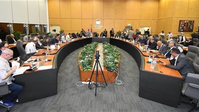 وزير الإسكان يعقد اجتماعه الدوري مع أعضاء البرلمان بمجلسيه النواب والشيوخ