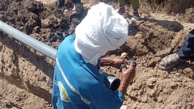 مياه الفيوم تمد خطوطا جديدة لعزبة العمدة وعلام للقضاء على ضعف مياه الشرب