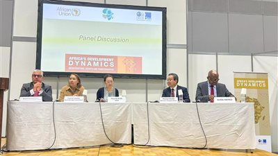 اقتصادية قناة السويس تعقد مائدة مستديرة مع مسؤولي 8 شركات يابانية لاستعراض الفرص الاستثمارية بالهيئة