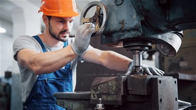 بالريال.. وظائف في السعودية لمهندسي الميكانيكا والكهرباء.. اعرف آخر موعد للتقديم 