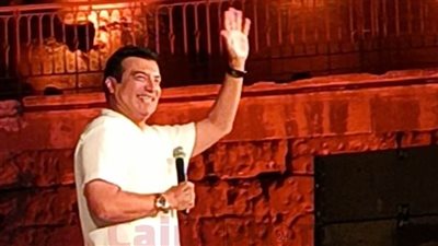 إيهاب توفيق يفتتح حفله في مهرجان القلعة: بشكر وزارتي الثقافة والسياحة على المجهودات.. وكل سنة نكون معاكم 