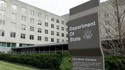 بسبب خلافات حول صياغة بيانات رافضة للتهجير.. الخارجية الأمريكية أقالت كبير مسؤوليها الإعلاميين للشؤون الإسرائيلية الفلسطينية