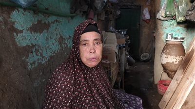 استجابة لـ القاهرة 24.. التضامن تتحرك لحالة مسنة ببني سويف وفاعل خير يتكفل ببناء منزل جديد لها