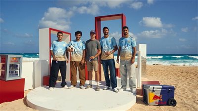 أفضل مظلي في العالم يكشف كواليس تصوير إعلان قميص الأهلي