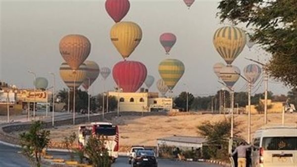 البالون الطائر في