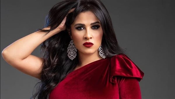 ياسمين عبد العزيز